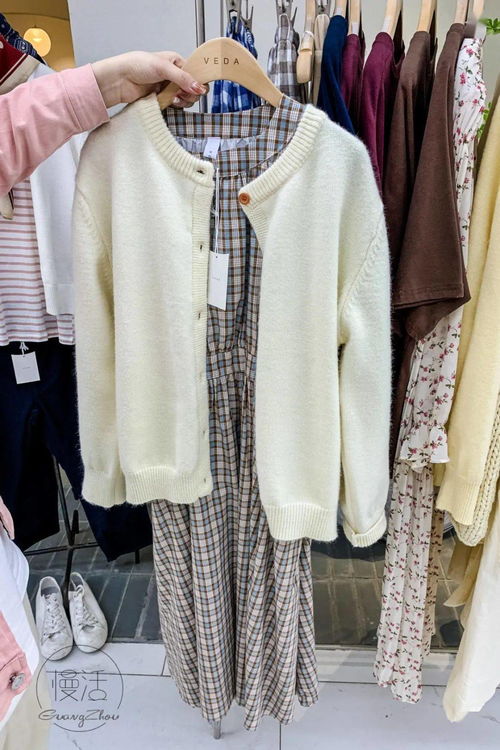 廣州服裝批發(fā)市場又清倉,100元拿下3件,最遲9號結(jié)束,撿寶要快點(diǎn)