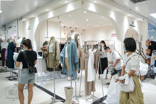 服裝批發城年中清倉大促，低至10元起，500元裝一麻袋！