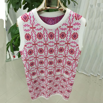 優(yōu)雅與品質的完美結合 解析羊毛高級定制小香風提花無袖針織連衣裙